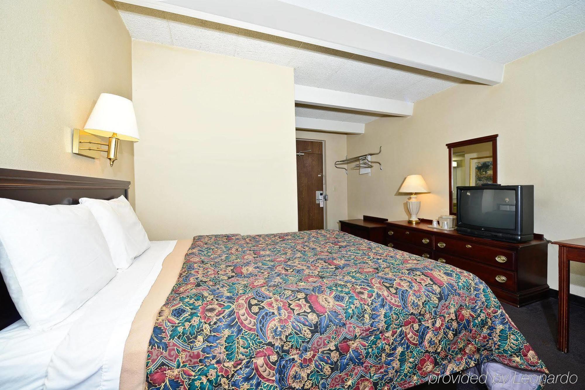 America'S Best Value Inn Phillipsburg Easton Room photo